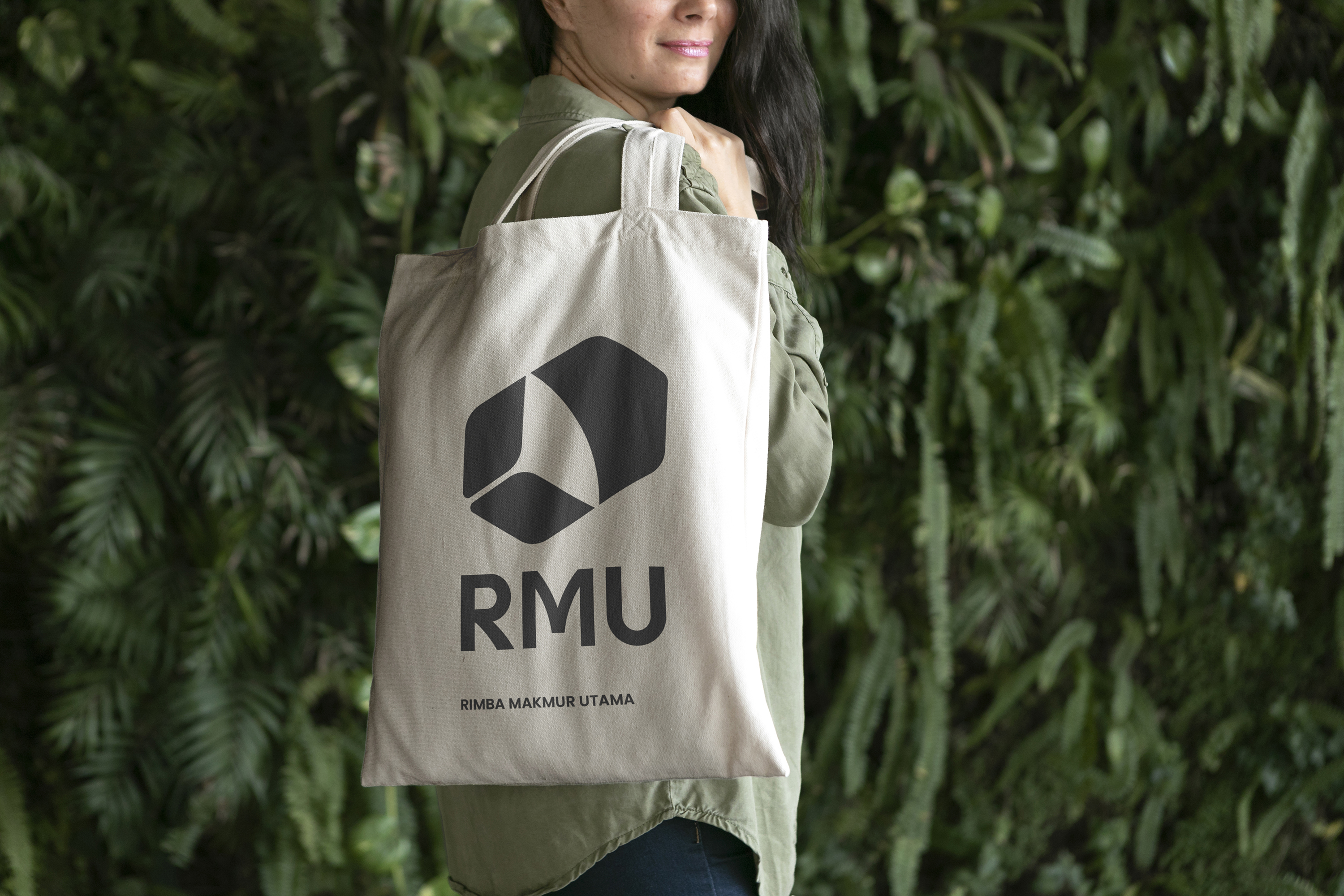 08-RMU-_TOTE-BAG